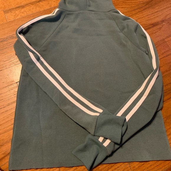 Grayson Threads “Touchdown” Cropped Hoddie - Picture 2 of 3